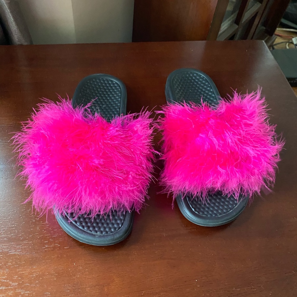 FUR PINK NIKE SLIDES